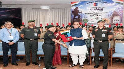 नारी शक्ति के साहस का प्रमाण है &lsquo;अपराजिता-परंग ला 2026&rsquo;: राजनाथ सिंह