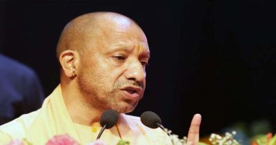 जनता के पैसे पर डकैती डालने वालों की जेबें प्रधानमंत्री मोदी ने खाली कराईं: मुख्यमंत्री योगी आदित्यनाथ जनता के पैसे पर डकैती डालने वालों की जेबें प्रधानमंत्री मोदी ने खाली कराईं: मुख्यमंत्री योगी आदित्यनाथ